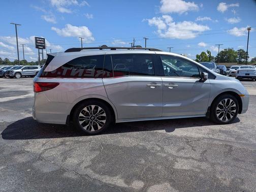 Solar Silver Metallic 2025 Honda Odyssey Elite