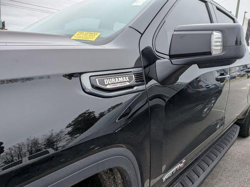 2025 GMC Sierra 1500 AT4