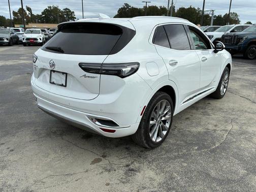 Olympic White 2022 Buick Envision FWD Avenir