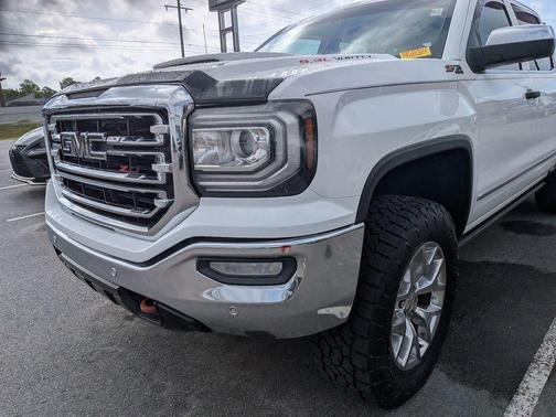 Summit White 2017 GMC Sierra 1500 SLT