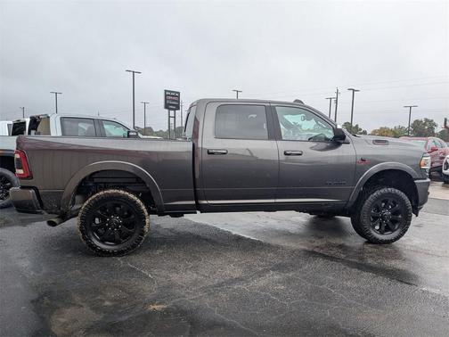 2022 RAM 2500 Laramie Crew Cab 4x4 6'4' Box