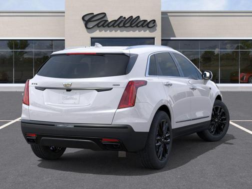 Crystal White Tricoat 2026 Cadillac XT5 Premium Luxury