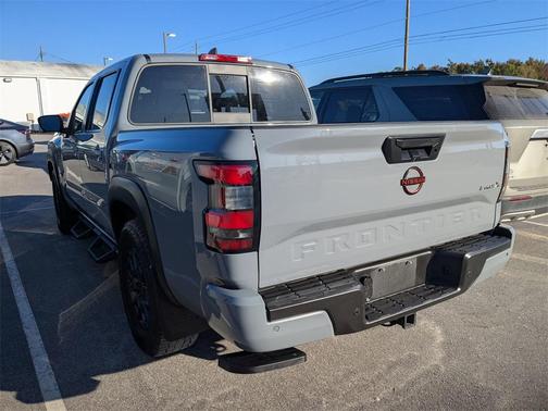 2022 Nissan Frontier PRO-X