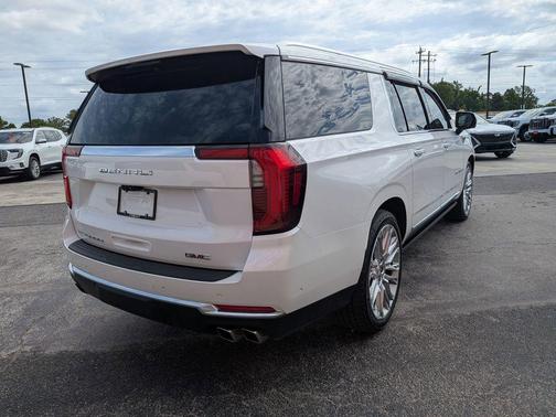 White Frost Tricoat 2025 GMC Yukon XL Denali