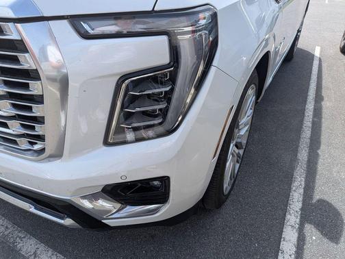 White Frost Tricoat 2025 GMC Yukon XL Denali