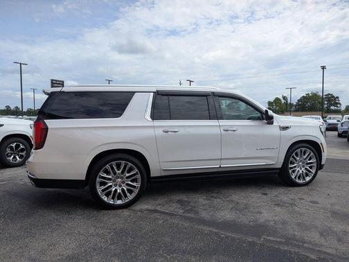 White Frost Tricoat 2025 GMC Yukon XL Denali