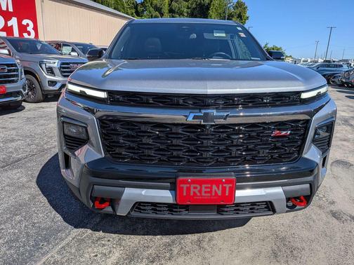 Sterling Gray Metallic 2025 Chevrolet Traverse AWD Z71