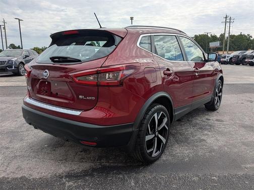 2022 Nissan Rogue Sport SL