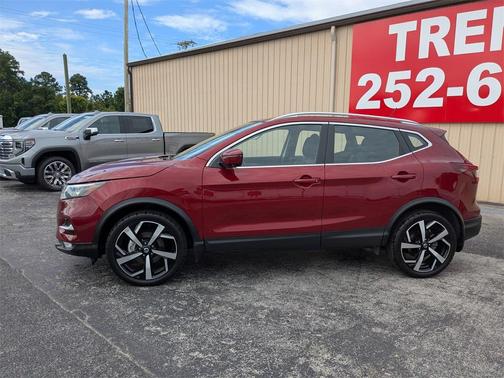 2022 Nissan Rogue Sport SL