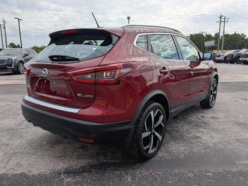 2022 Nissan Rogue Sport SL