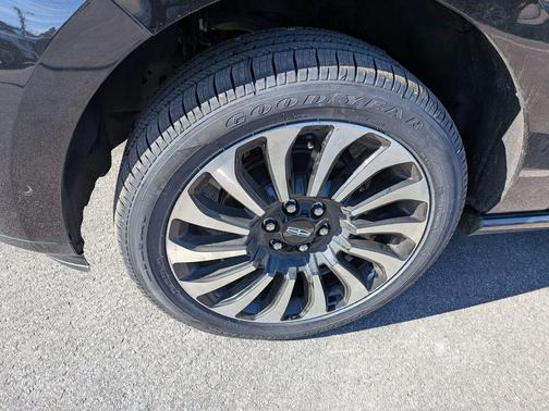 2023 Lincoln Navigator Black Label