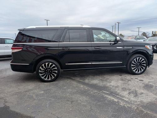 2023 Lincoln Navigator Black Label