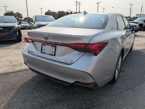 Celestial Silver Metallic 2020 Toyota Avalon Hybrid Limited