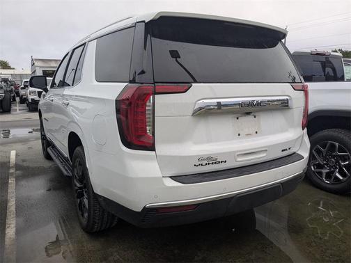 2022 GMC Yukon SLT