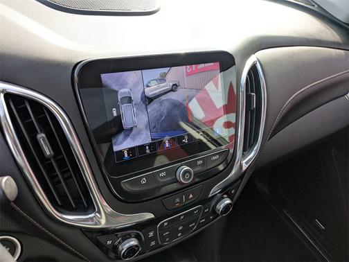 2022 Chevrolet Equinox Premier w/1LZ