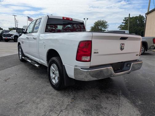 2017 RAM 1500 SLT