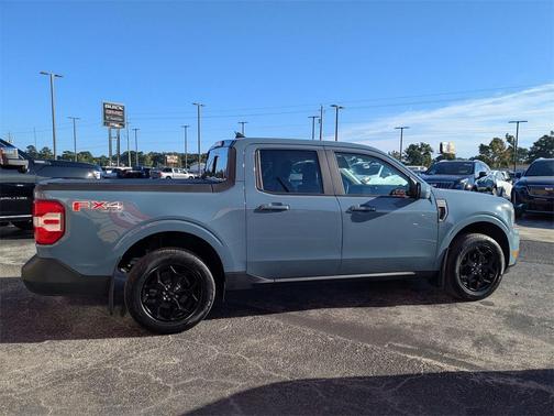 2023 Ford Maverick Lariat