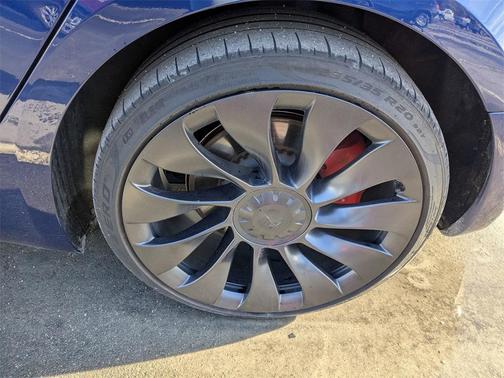 2023 Tesla Model 3 Performance