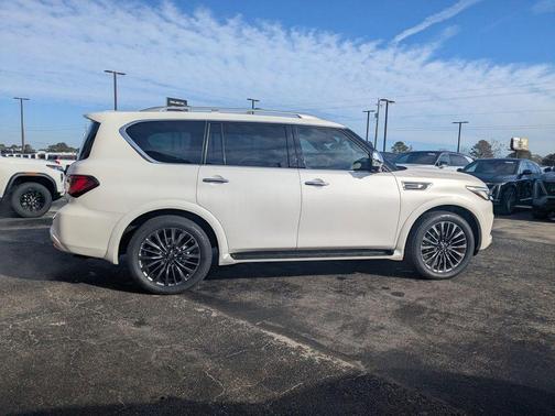 2023 INFINITI QX80 SENSORY AWD