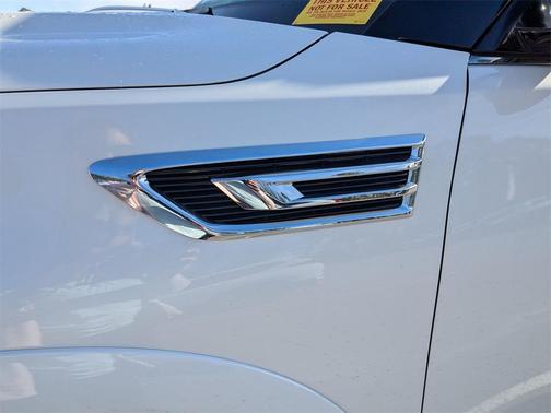 2023 INFINITI QX80 SENSORY AWD