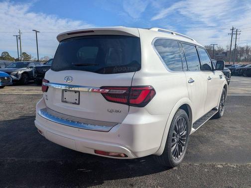 2023 INFINITI QX80 SENSORY AWD