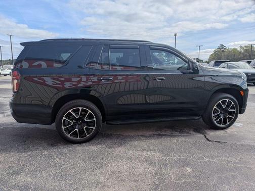 2023 Chevrolet Tahoe 4WD RST