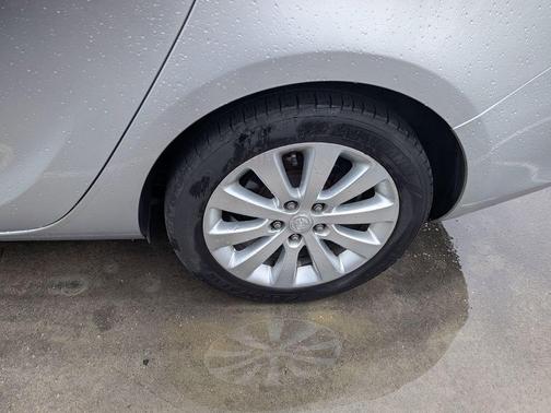 Quicksilver Metallic 2016 Buick Verano Base