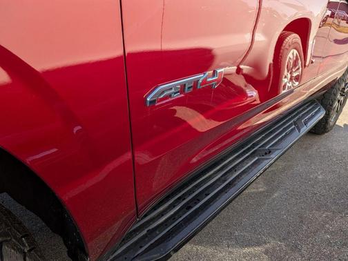 2022 GMC Yukon 4WD AT4