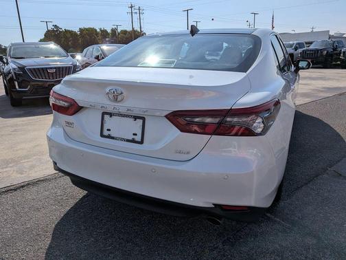 Wind Chill Pearl 2023 Toyota Camry XLE