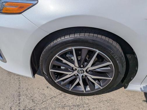 Wind Chill Pearl 2023 Toyota Camry XLE