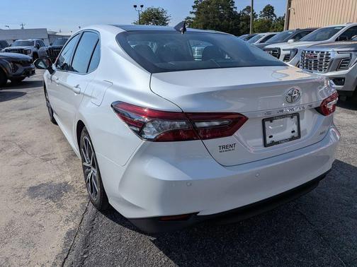 Wind Chill Pearl 2023 Toyota Camry XLE