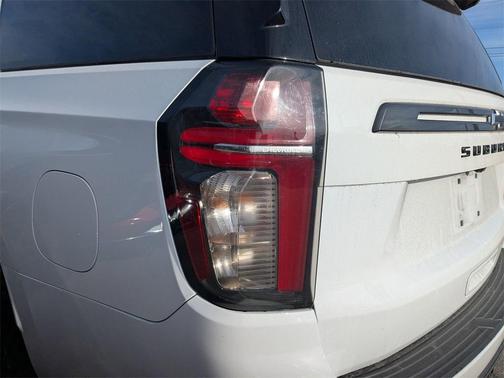 2022 Chevrolet Suburban 4WD Z71