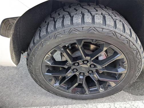 2022 Chevrolet Suburban 4WD Z71