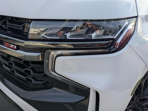 2022 Chevrolet Suburban 4WD Z71