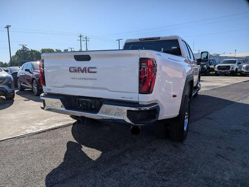 Summit White 2025 GMC Sierra 3500 SLE