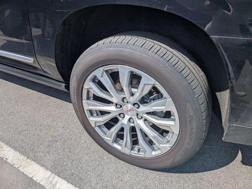 Onyx Black 2023 GMC Yukon XL Denali