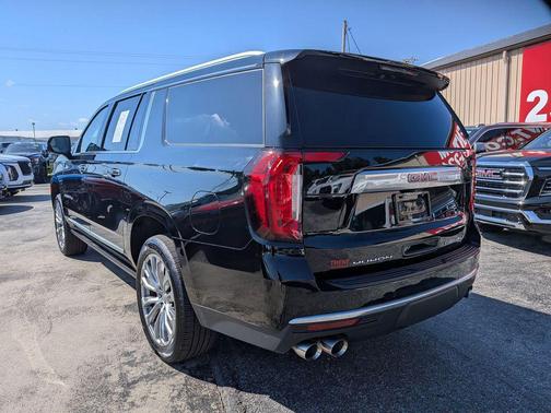 Onyx Black 2023 GMC Yukon XL Denali