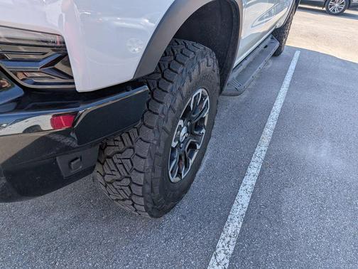Summit White 2024 Chevrolet Silverado 1500 ZR2