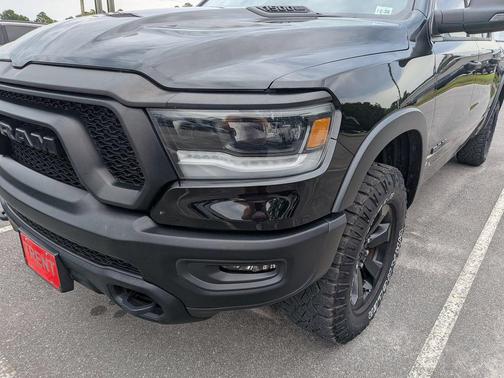 Diamond Black Crystal Pearlcoat 2024 RAM 1500 Rebel