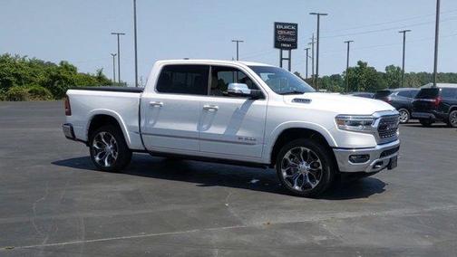 Photo 2 of 32 of 2020 RAM 1500 Limited