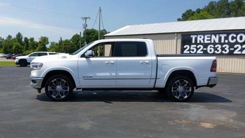 Photo 5 of 32 of 2020 RAM 1500 Limited