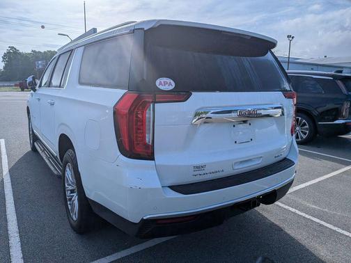 White Frost Tricoat 2023 GMC Yukon XL SLT