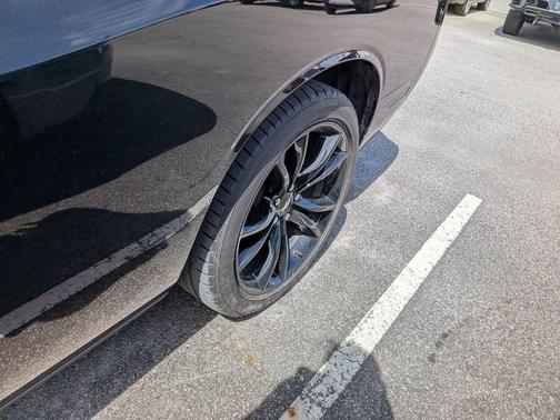 Pitch Black Clearcoat 2018 Dodge Challenger R/T