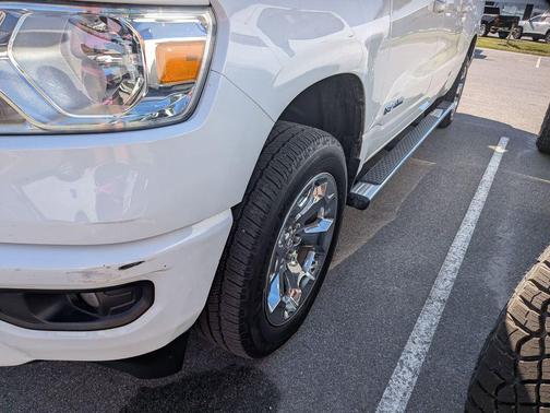 Bright White Clearcoat 2023 RAM 1500 Big Horn/Lone Star