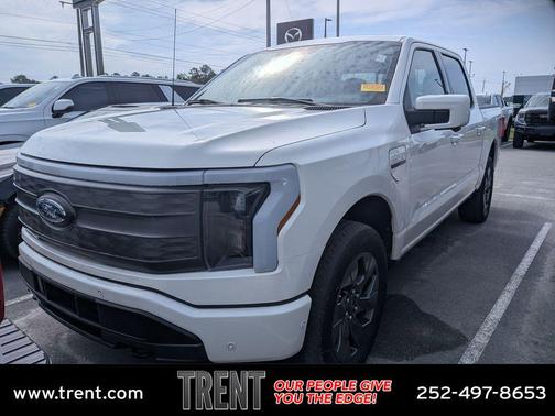 STAR WHITE METALLIC TRICOAT 2023 Ford F-150 Lightning LARIAT