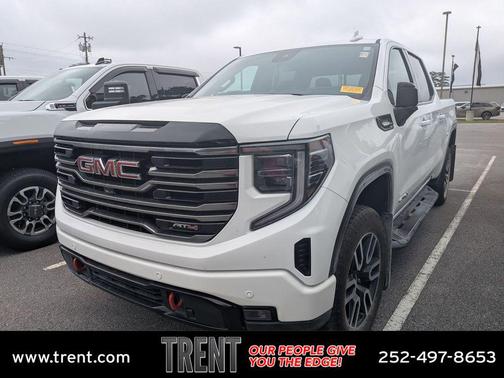 Summit White 2025 GMC Sierra 1500 AT4