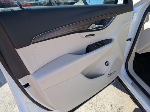 White Frost Tricoat 2023 Buick Envision Avenir FWD