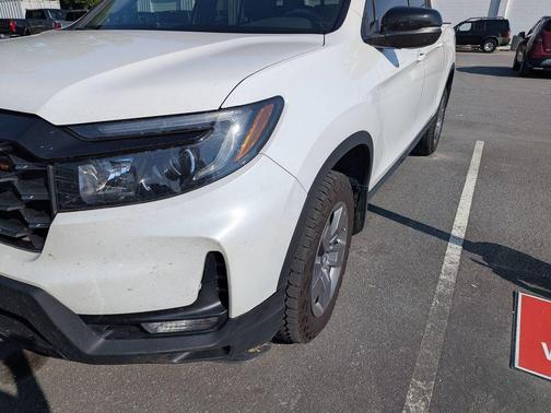 Platinum White Pearl 2025 Honda Ridgeline TrailSport