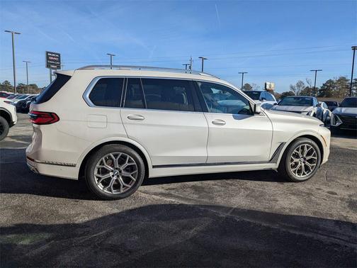2023 BMW X7 xDrive40i