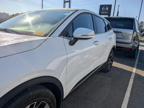 Glacial White Pearl 2023 Kia Sportage EX